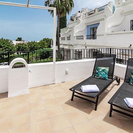 Charming And Modern 3-Bedroom Duplex In Aloha Pueblo With Mountain Views Marbella Exterior photo