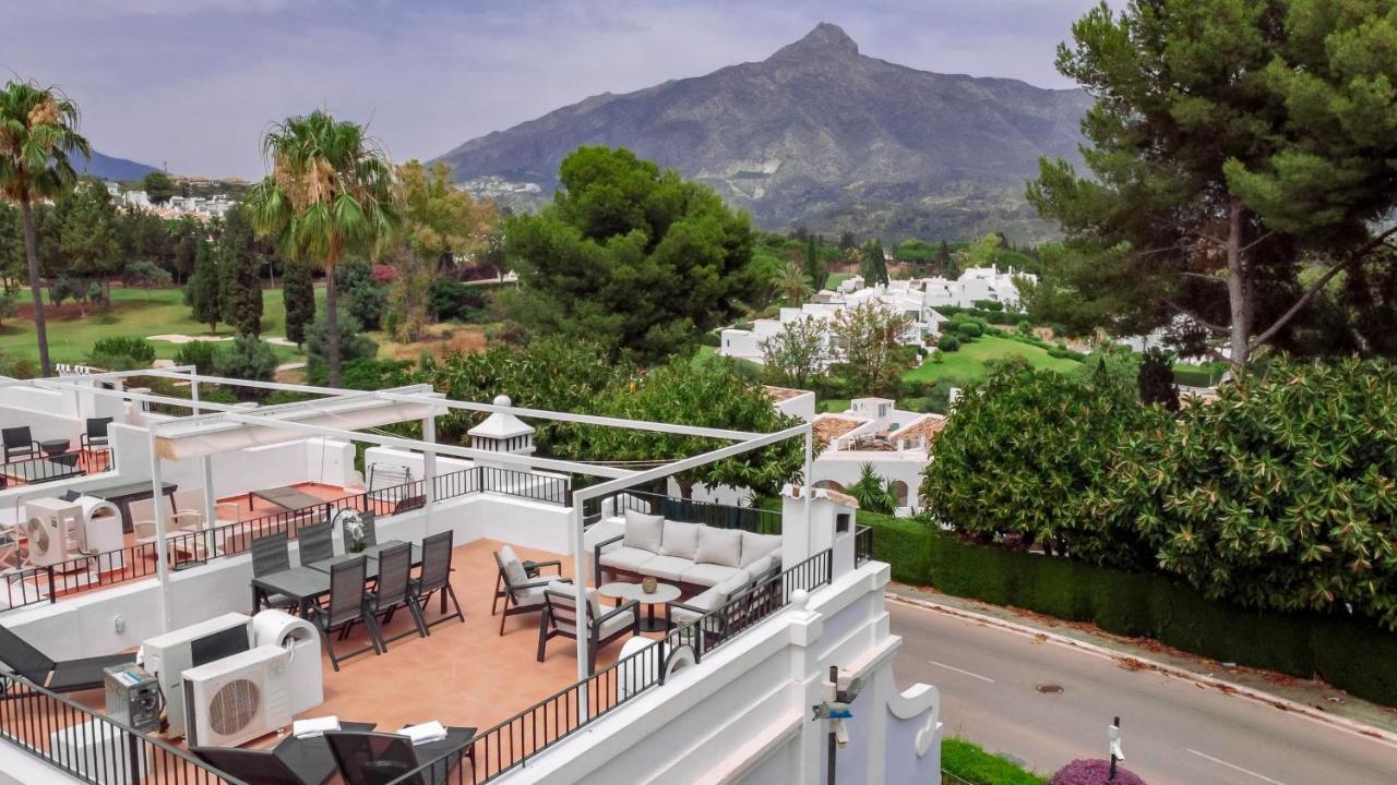 Charming And Modern 3-Bedroom Duplex In Aloha Pueblo With Mountain Views Marbella Exterior photo